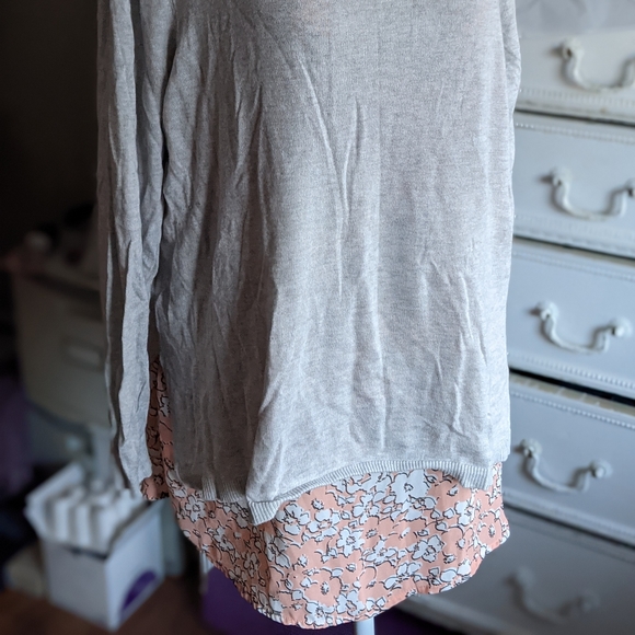 NWOT. Roz&Ali XL sweater and attached tank - Picture 5 of 7